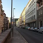 Flowers House - La Casa Dei Fiori *