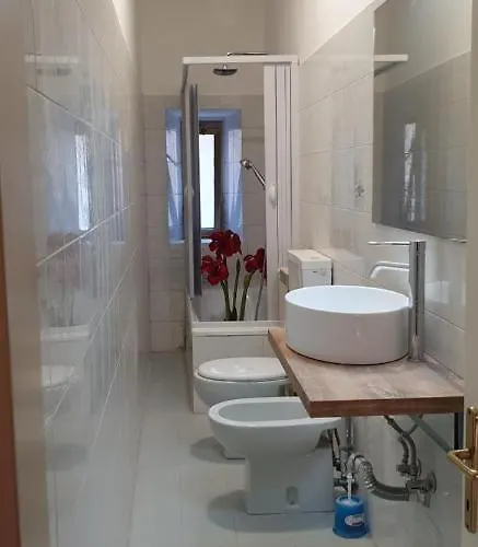 Flowers House - La Casa Dei Fiori Trieste