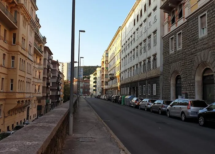 Flowers House - La Casa Dei Fiori *